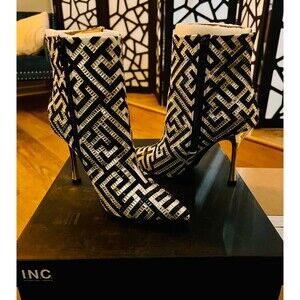 I.N.C. International Concepts Rakima 3 Embellished Pointed Toe Booties Size 5